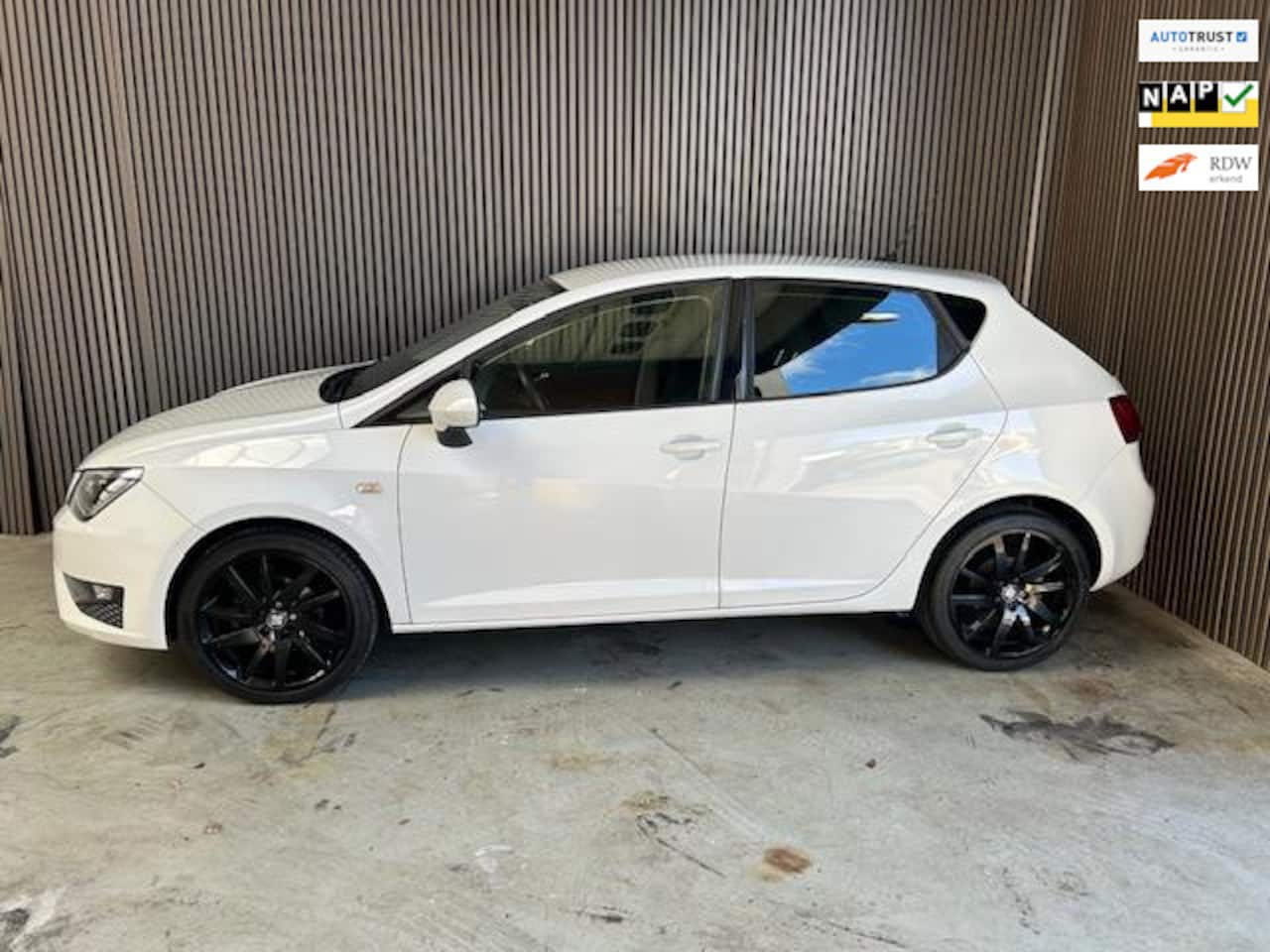 Seat Ibiza - 1.0 EcoTSI FR Connect 1.0 EcoTSI FR Connect - AutoWereld.nl