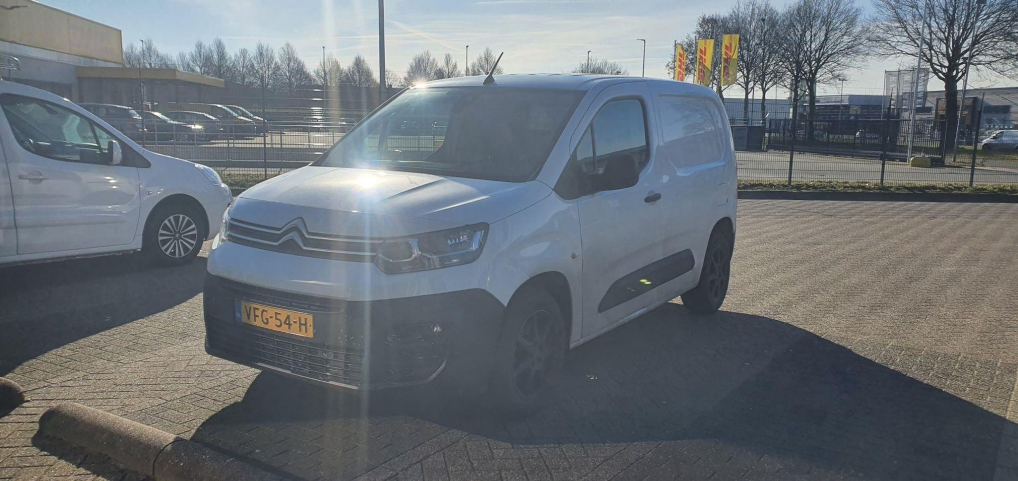 Citroën Berlingo - 1.5 BlueHDI Club | Automaat | Navigatie | Airco | Cruise control | Ruiten - AutoWereld.nl