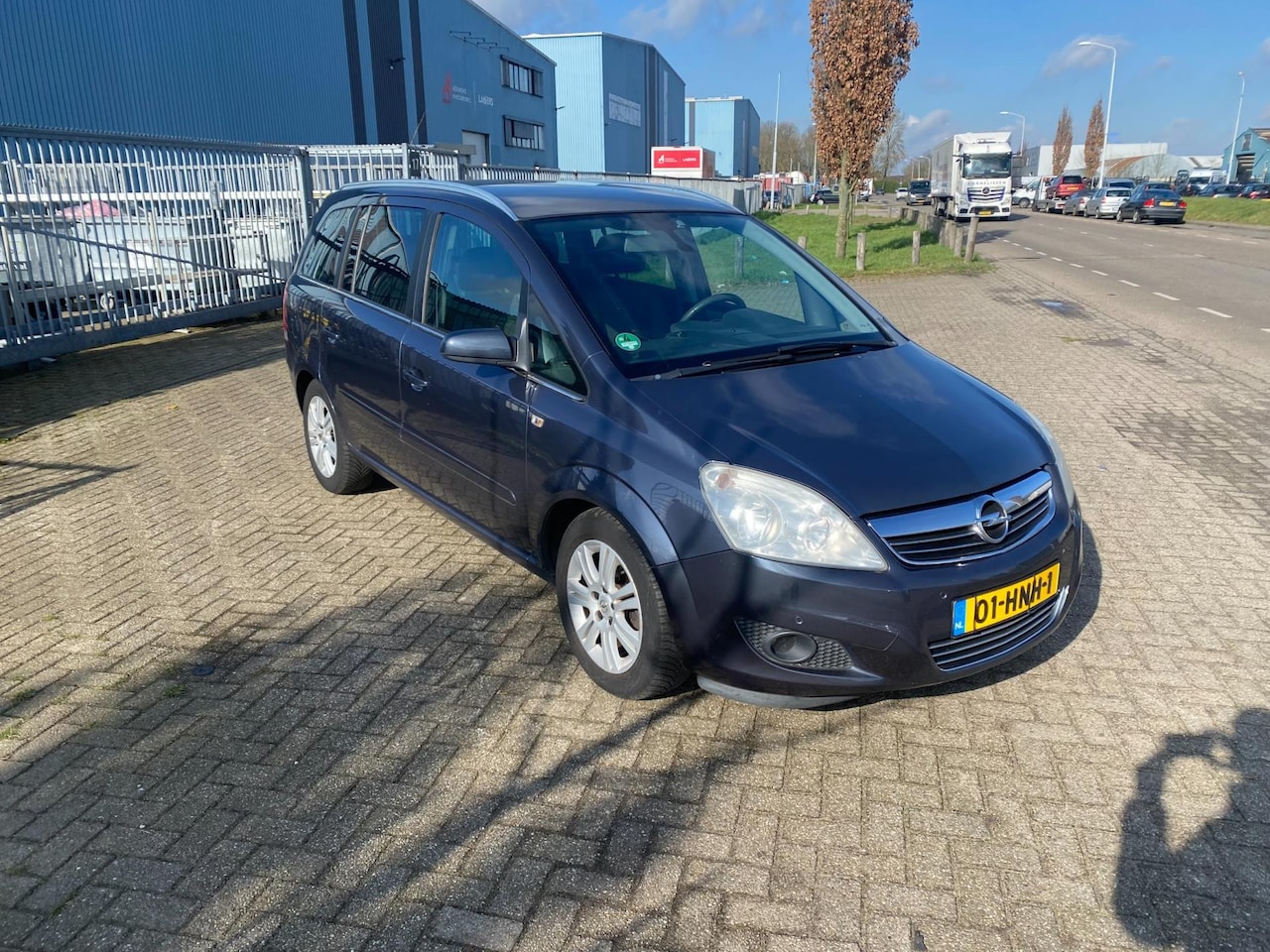 Opel Zafira - 1.8 Cosmo 7 Zits - AutoWereld.nl