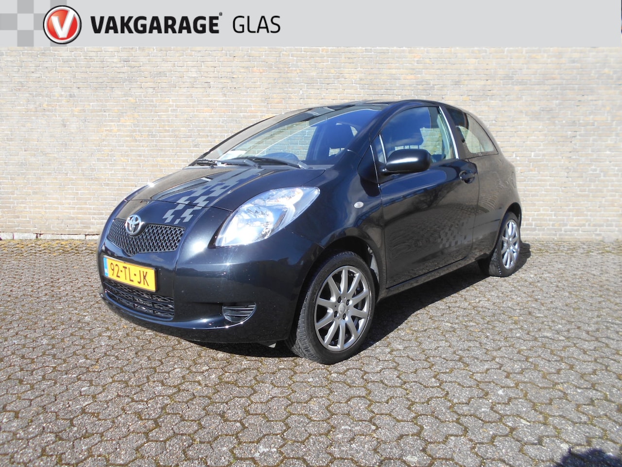 Toyota Yaris - 1.3 16V VVT-I 3DR Terra Zeer lage km. stand ! - AutoWereld.nl