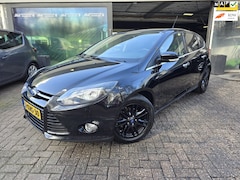 Ford Focus - 1.0 EcoBoost Titanium | 2E EIGENAAR | 12 MND GARANTIE | NAVI | CRUISE | NL AUTO |