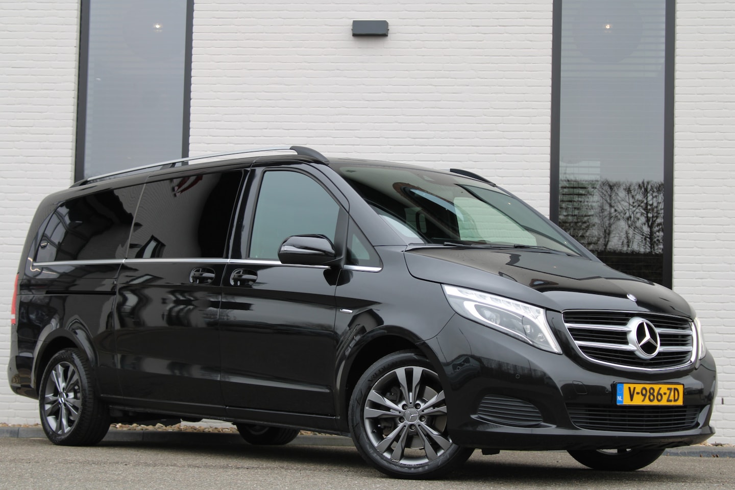 Mercedes-Benz V-klasse - 250d / Aut / Extra Lang / DC / 2x Schuifdeur / Edition / Nette Staat - AutoWereld.nl