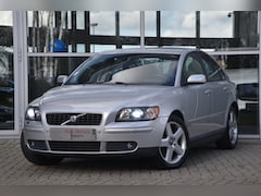 Volvo S40 - 2.4 Summum Airco Leder Pdc Apk Trekhaak Youngtimer