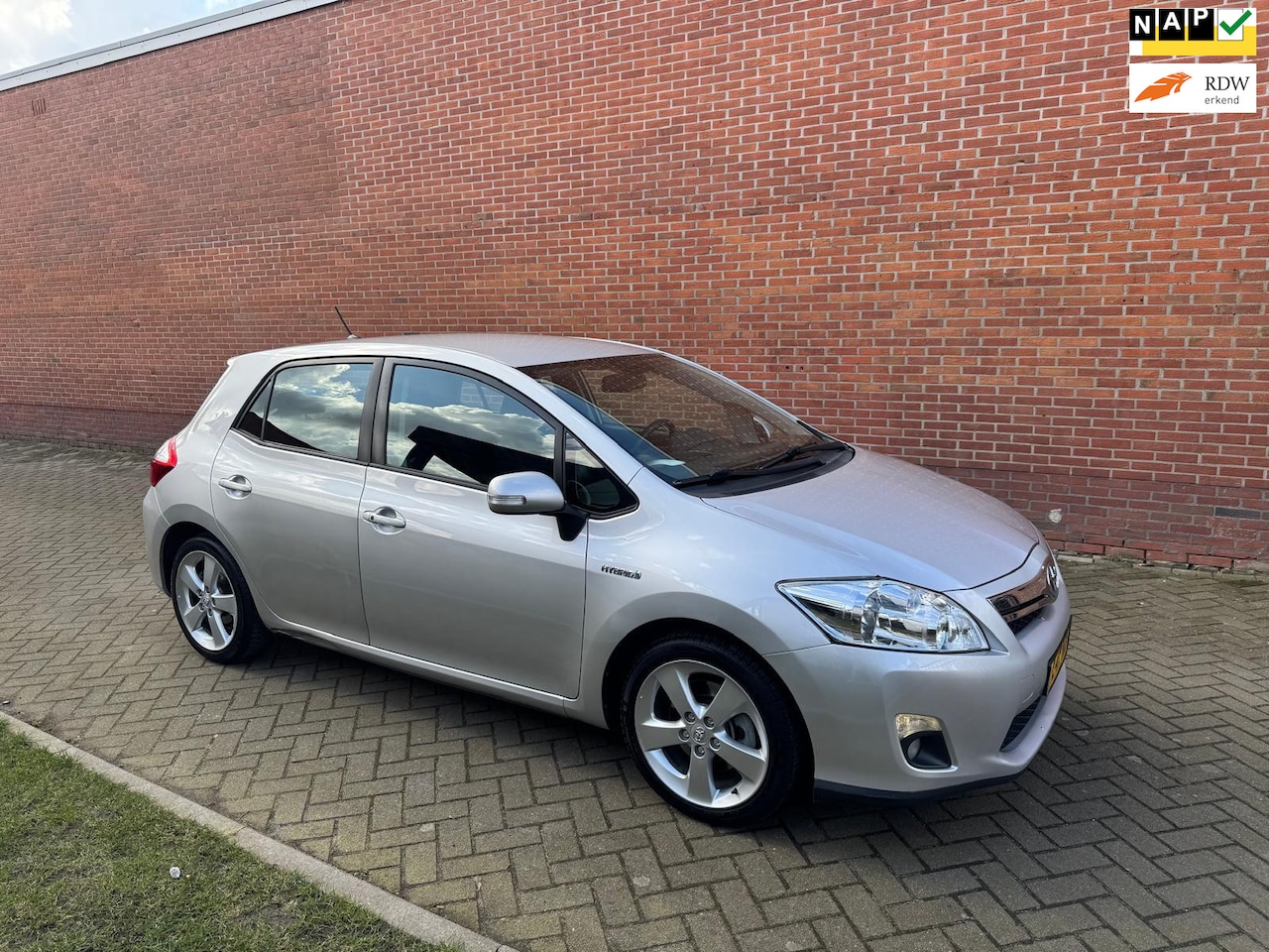 Toyota Auris - 1.8 Full Hybrid Executive Leder Navi Camera - AutoWereld.nl