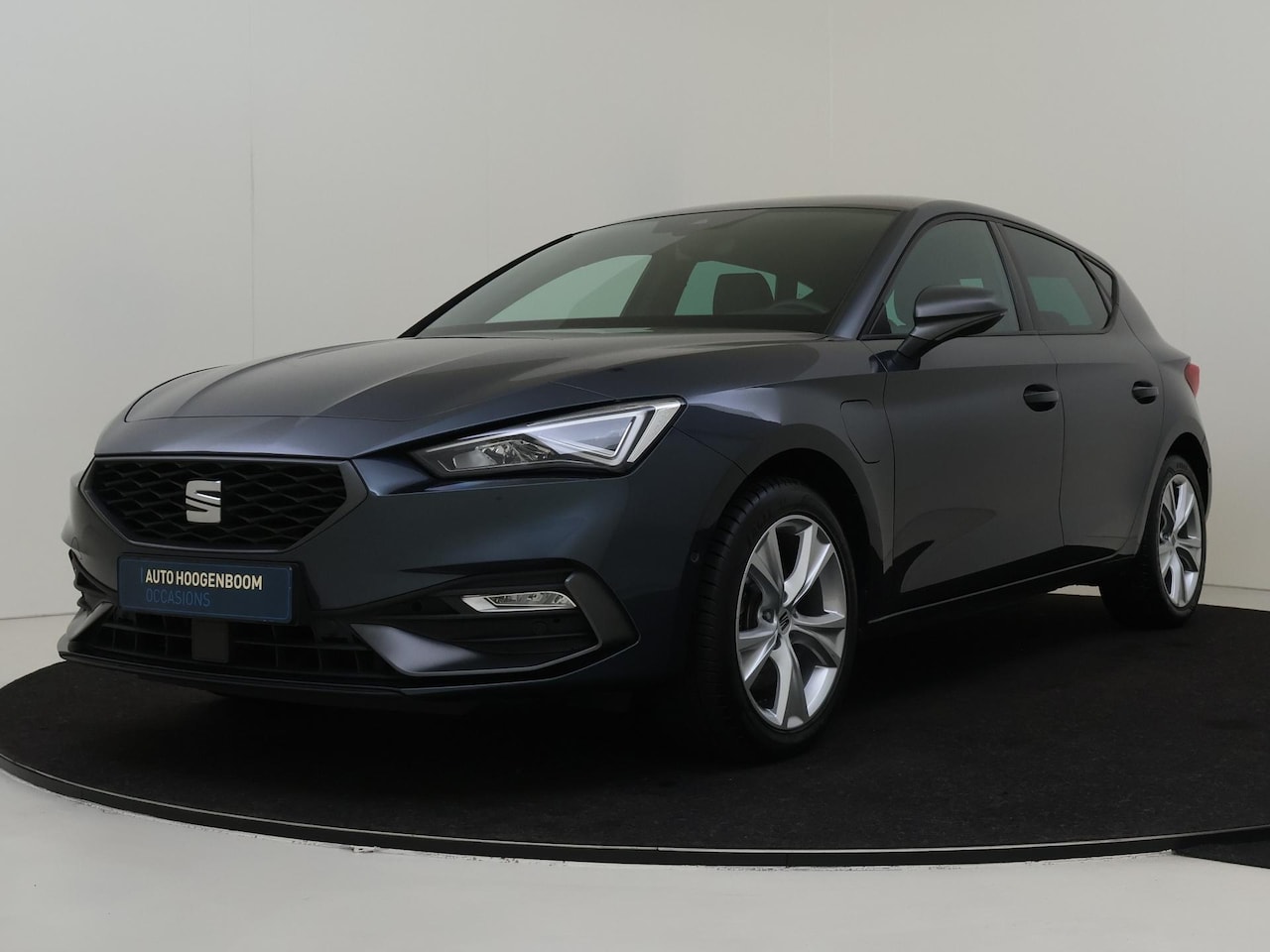 Seat Leon - 1.4 TSI eHybrid PHEV FR | Parkeerassistent | Achteruitrijcamera | Stoel- en stuurwielverwa - AutoWereld.nl