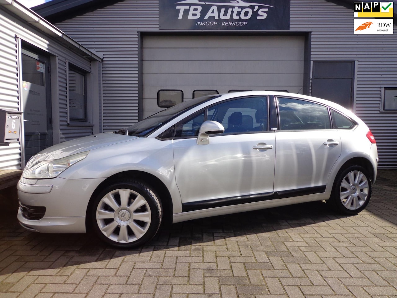 Citroën C4 - 2.0-16V Exclusive 5-DRS ! AUTOMAAT ! - AutoWereld.nl