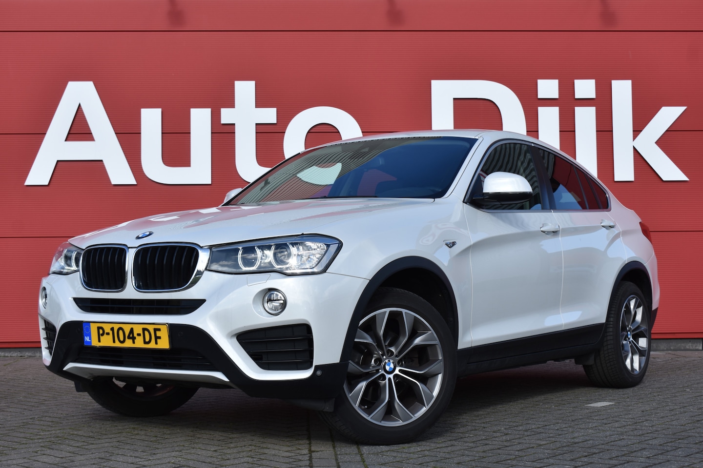 BMW X4 - xDrive20i Bi-Xenon | Camera | Half leder | Schuifdak | Carplay | Adapt. Cruise | Navi | Cl - AutoWereld.nl