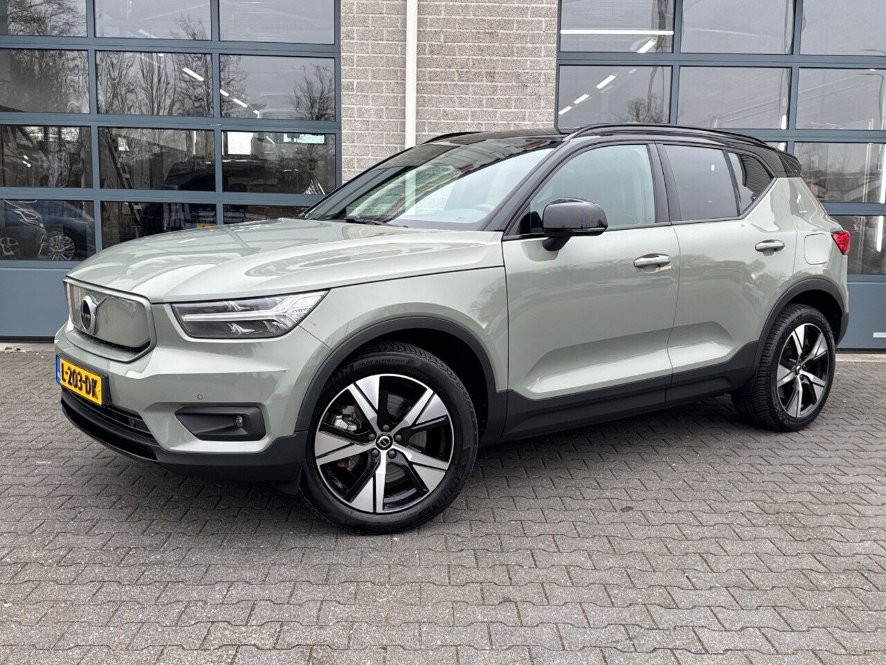 Volvo XC40 - Recharge P8 AWD R-Design | HARMAN KARDON | - AutoWereld.nl