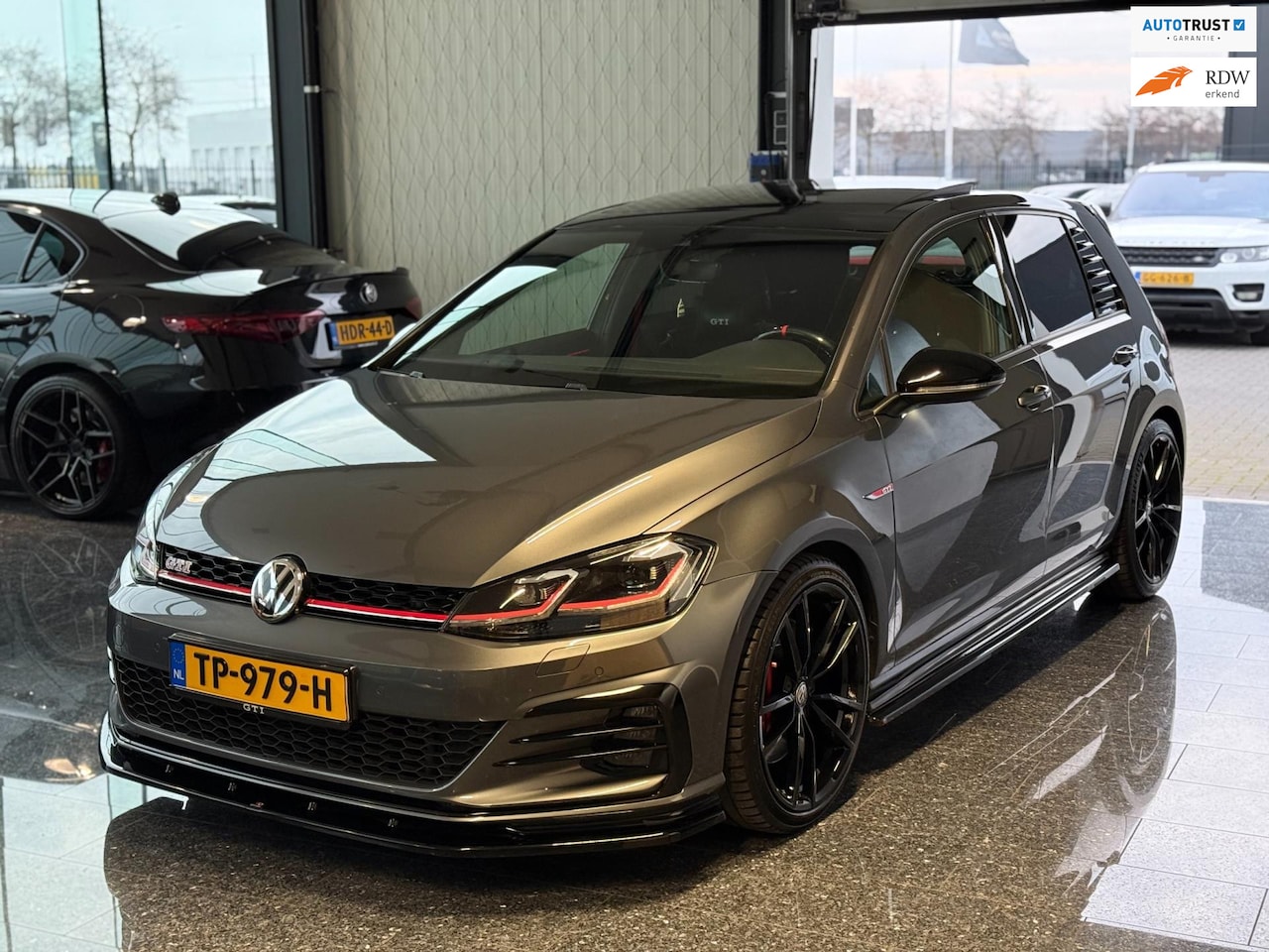 Volkswagen Golf - 2.0 TSI GTI DSG 2017 350PK Pano Top staat!! - AutoWereld.nl