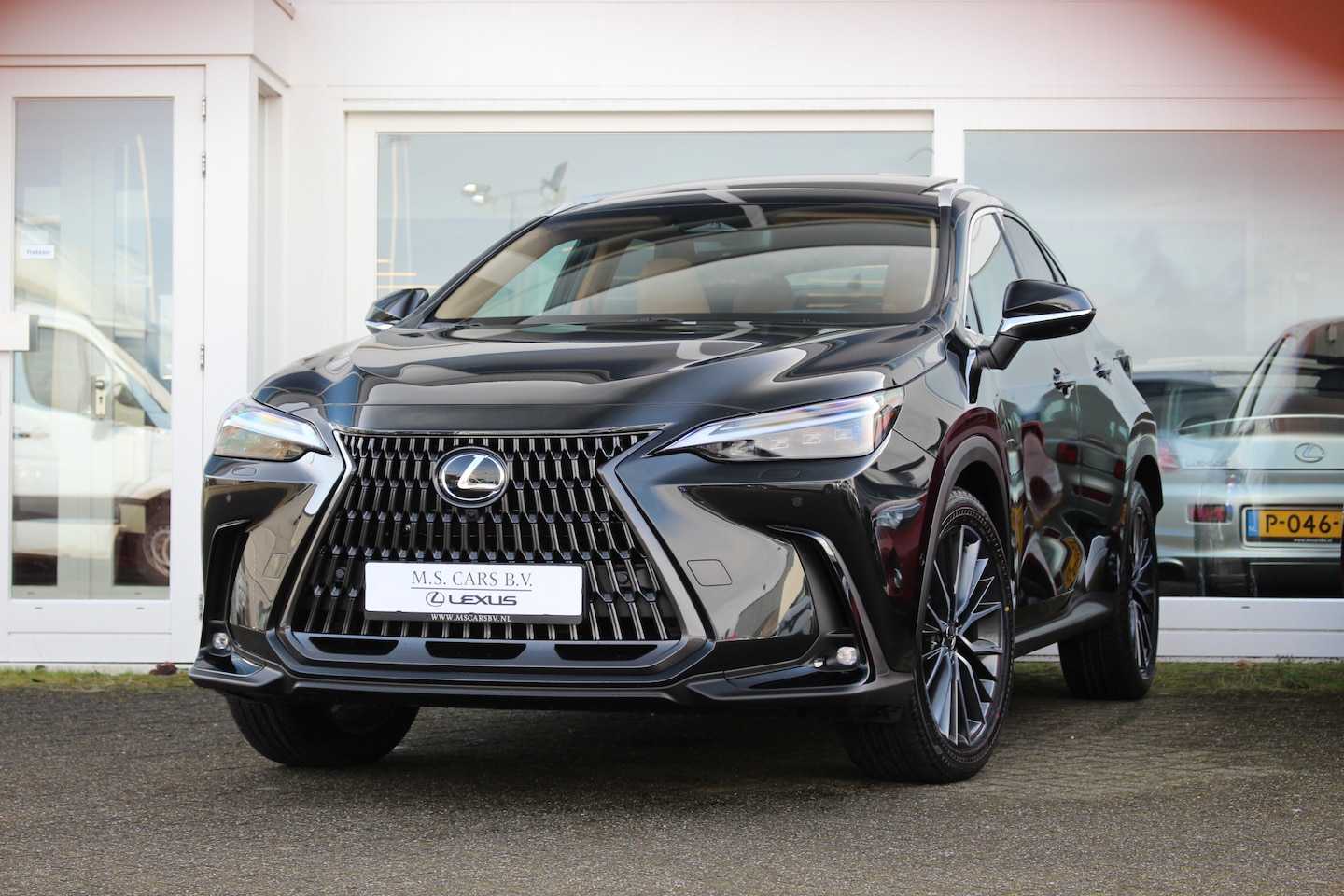 Lexus NX - 450h+ Plug-in AWD President Line I Pano I Facelift I Mark Lev. - AutoWereld.nl