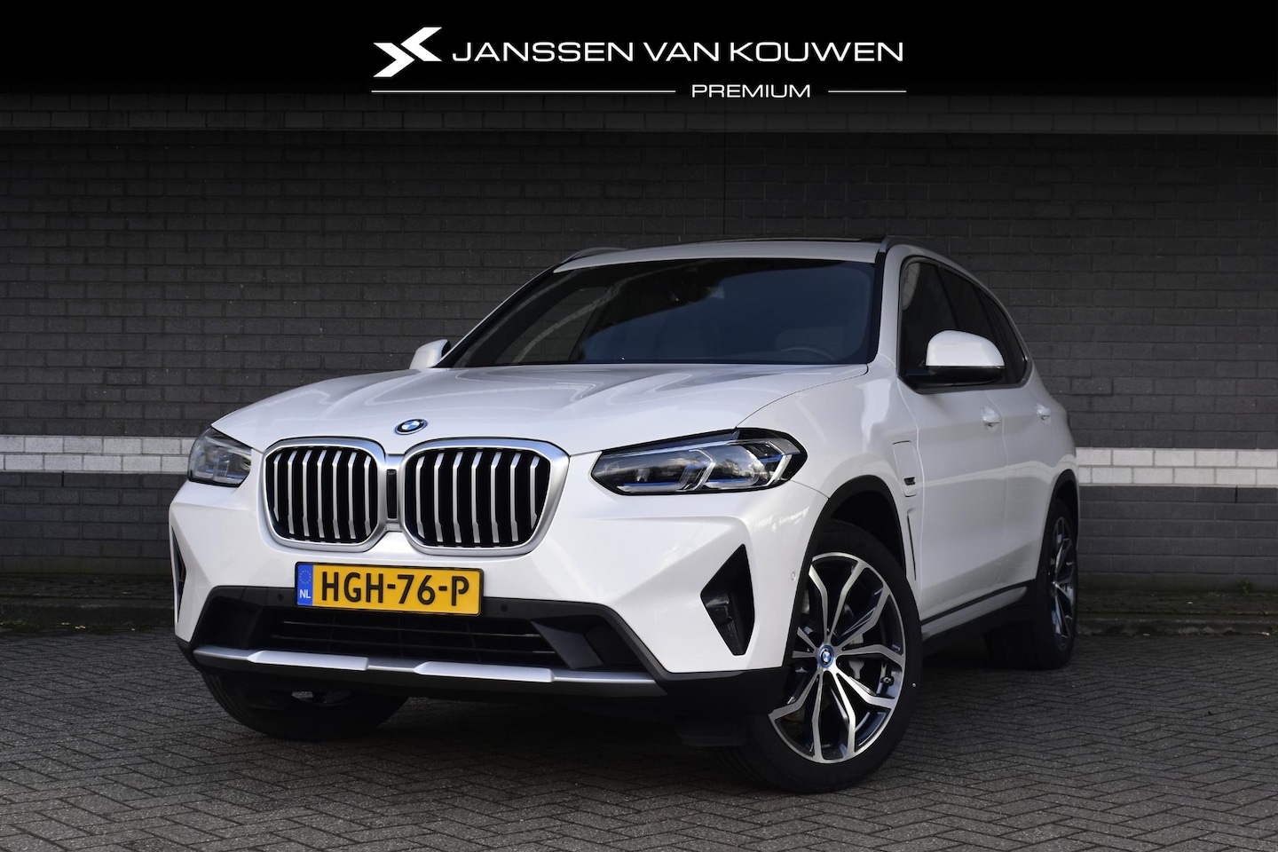 BMW X3 - xDrive30e High Executive / Panoramadak / Head-Up / Laser / Elektrische Stoelen - AutoWereld.nl