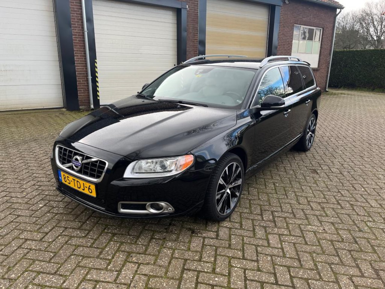 Volvo V70 - 2.0 D3 Limited Edition AUT-5 CYL-2012 - AutoWereld.nl