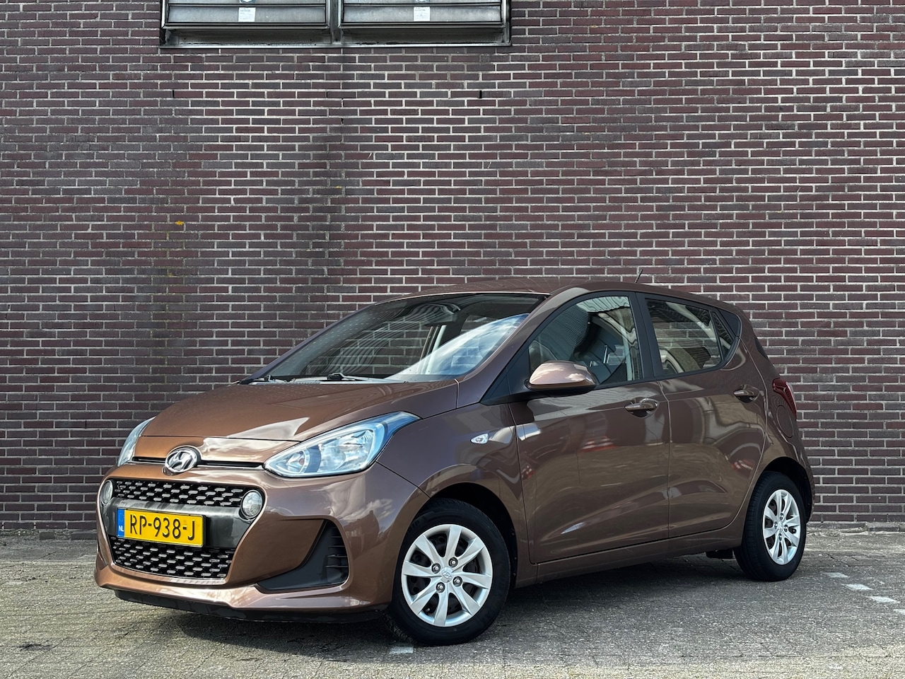 Hyundai i10 - 1.0i Comfort | Airco | Cruise Control | NL-Auto - AutoWereld.nl