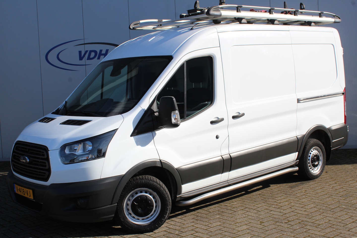 Ford Transit - 290 2.0-105pk TDCI L2H2 Ambiente. Totaal 6 stuks, rest wordt nog gepubliceerd. Compleet in - AutoWereld.nl