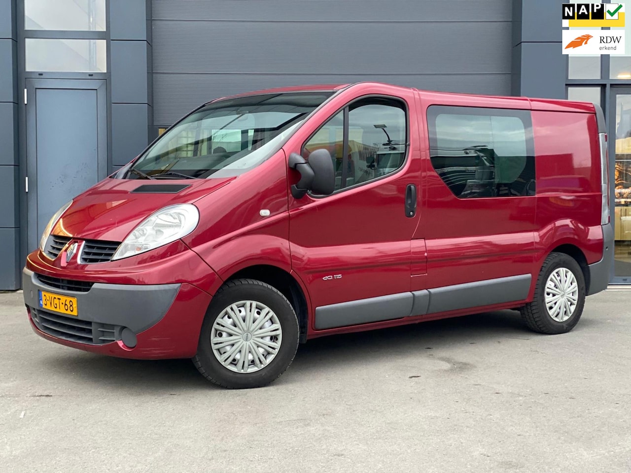 Renault Trafic - 2.0 dCi T27 L1H1 DC Roelstoel|Automaat|Airco - AutoWereld.nl