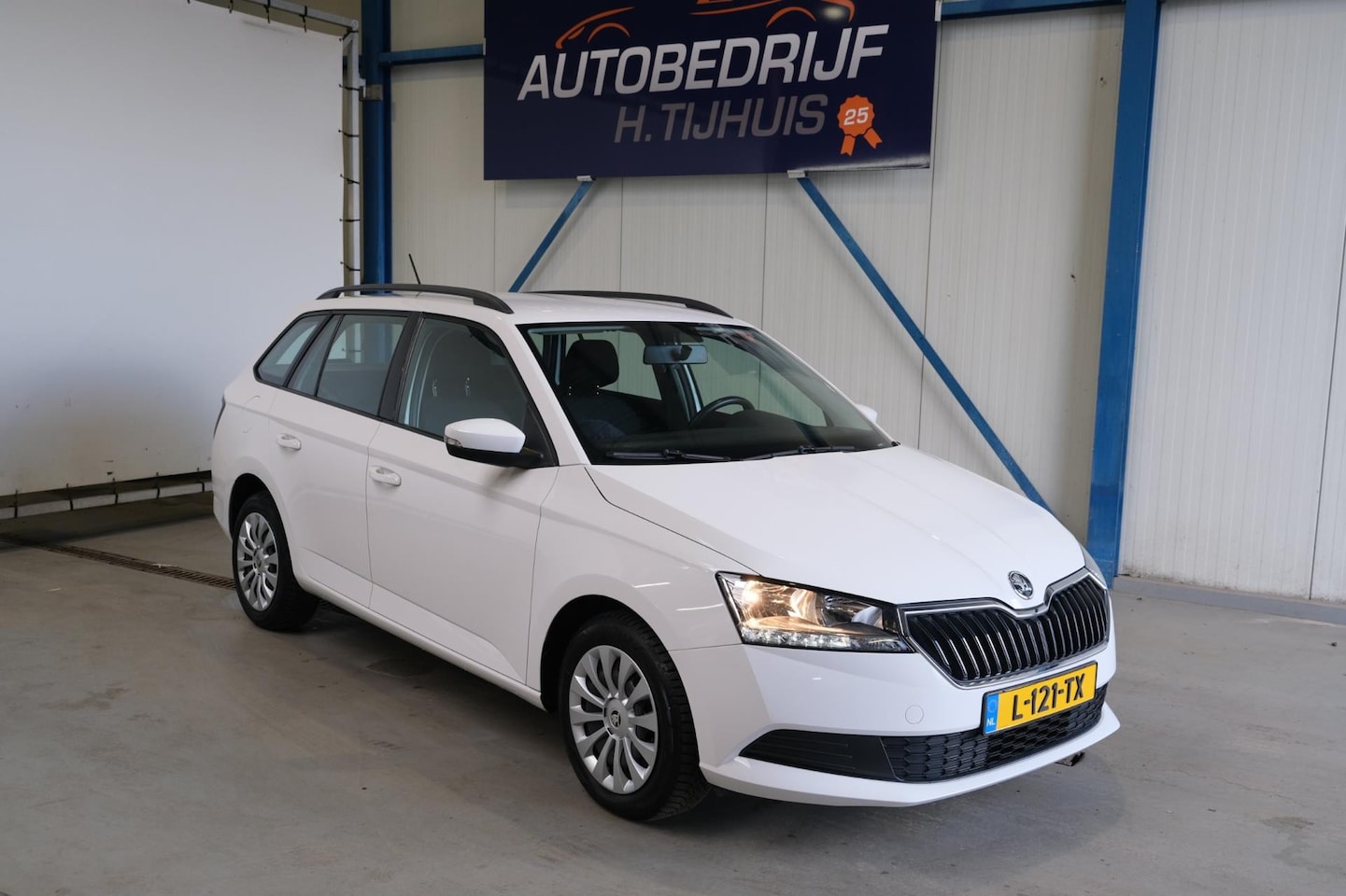 Skoda Fabia Combi - 1.0 TSI Active - N.A.P. Airco, Cruise. - AutoWereld.nl