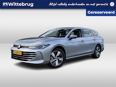 Volkswagen Passat Variant - 1.5 eTSI 150 PK DSG Business / Elektrisch Uitklapbare Trekhaak / Massage Stoelen / Dodehoe