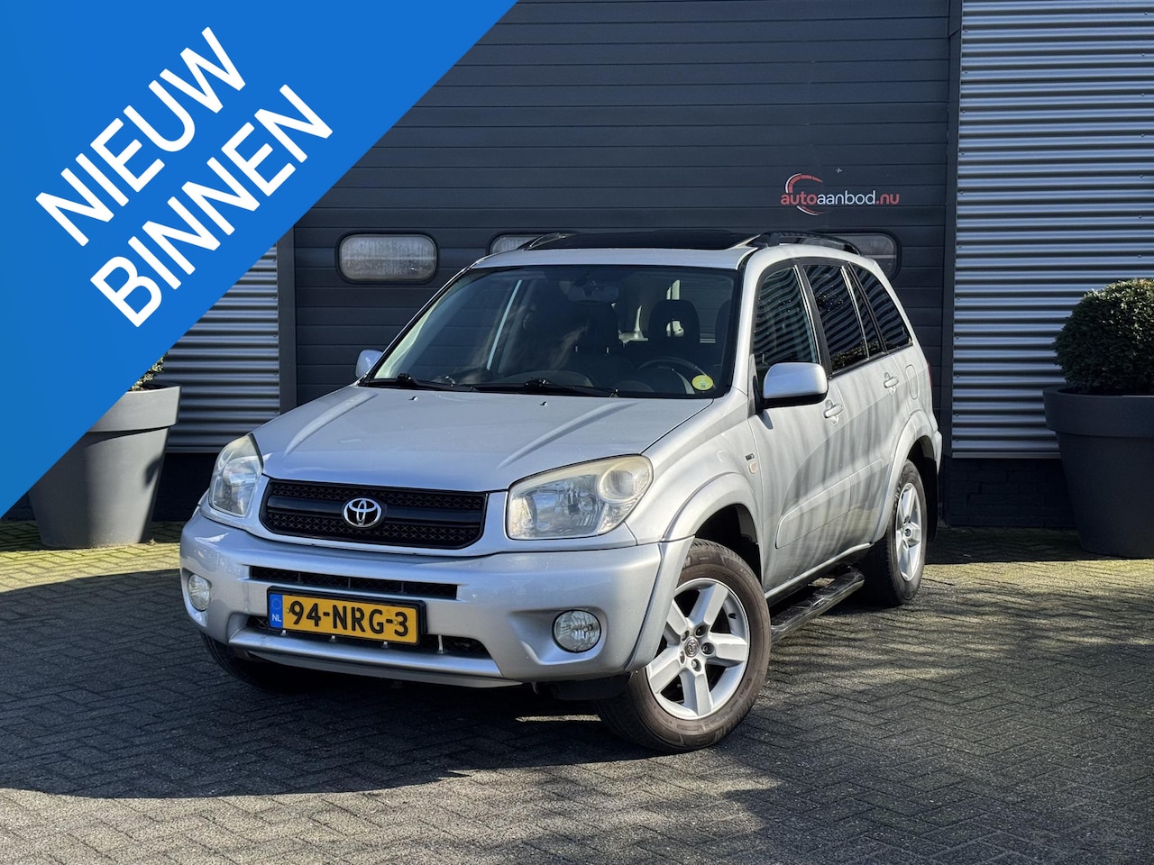 Toyota RAV4 - 2.0-16V VVT-i Special Edition | Panoramadak | Airco | Lichtmetalen Velgen | Privacy Glass - AutoWereld.nl