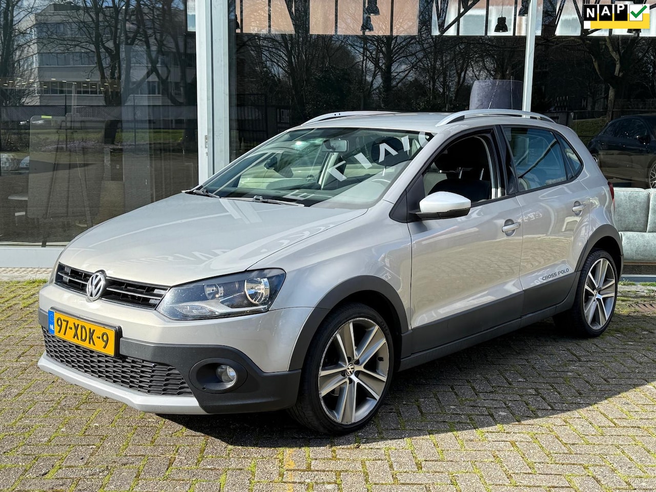 Volkswagen Polo - 1.2 TSI Cross Airco Nap Trekhaak 2e Eigenaar - AutoWereld.nl