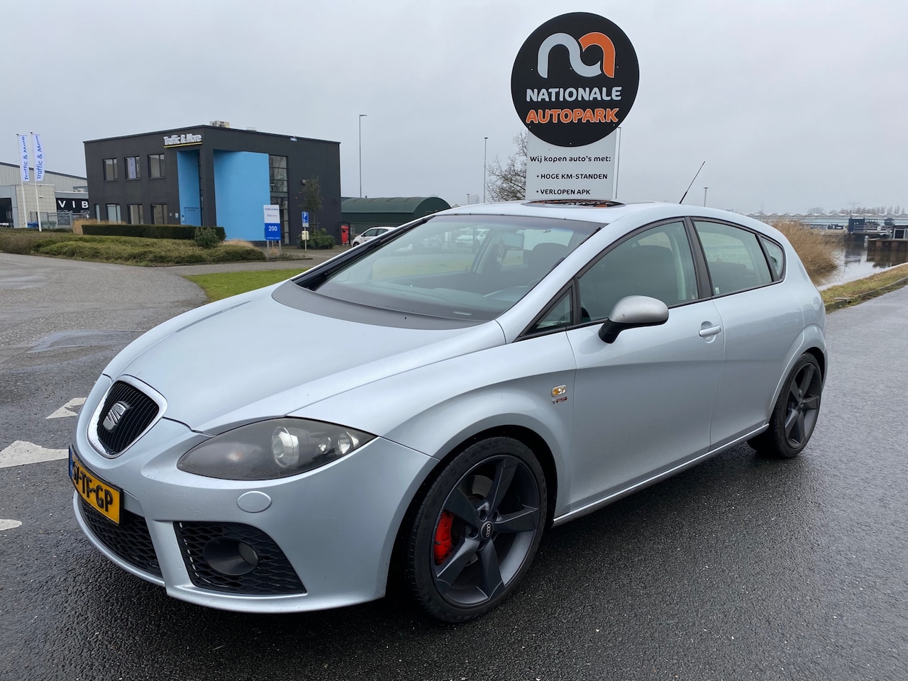 Seat Leon - 2006 * 2.0 TFSI FR * 200pk * APK * - AutoWereld.nl