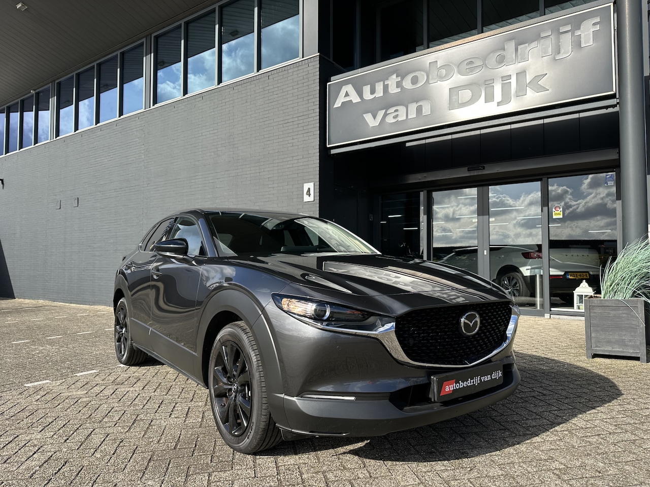 Mazda CX-30 - 2.0 Hybrid Homura Navi Camera El.Klep 18Inch - AutoWereld.nl