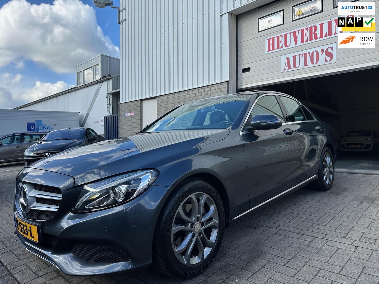 Mercedes-Benz C-klasse - 180 Prestige|Automaat|Pano|Navi|Trekhaak - AutoWereld.nl