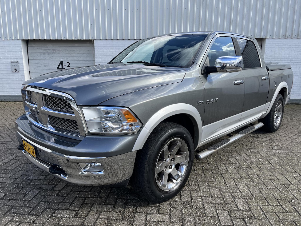 Dodge Ram 1500 - 5.7 V8 Crew Cab 5'7 /LPG onderbouw/NAP/Trekhaak - AutoWereld.nl