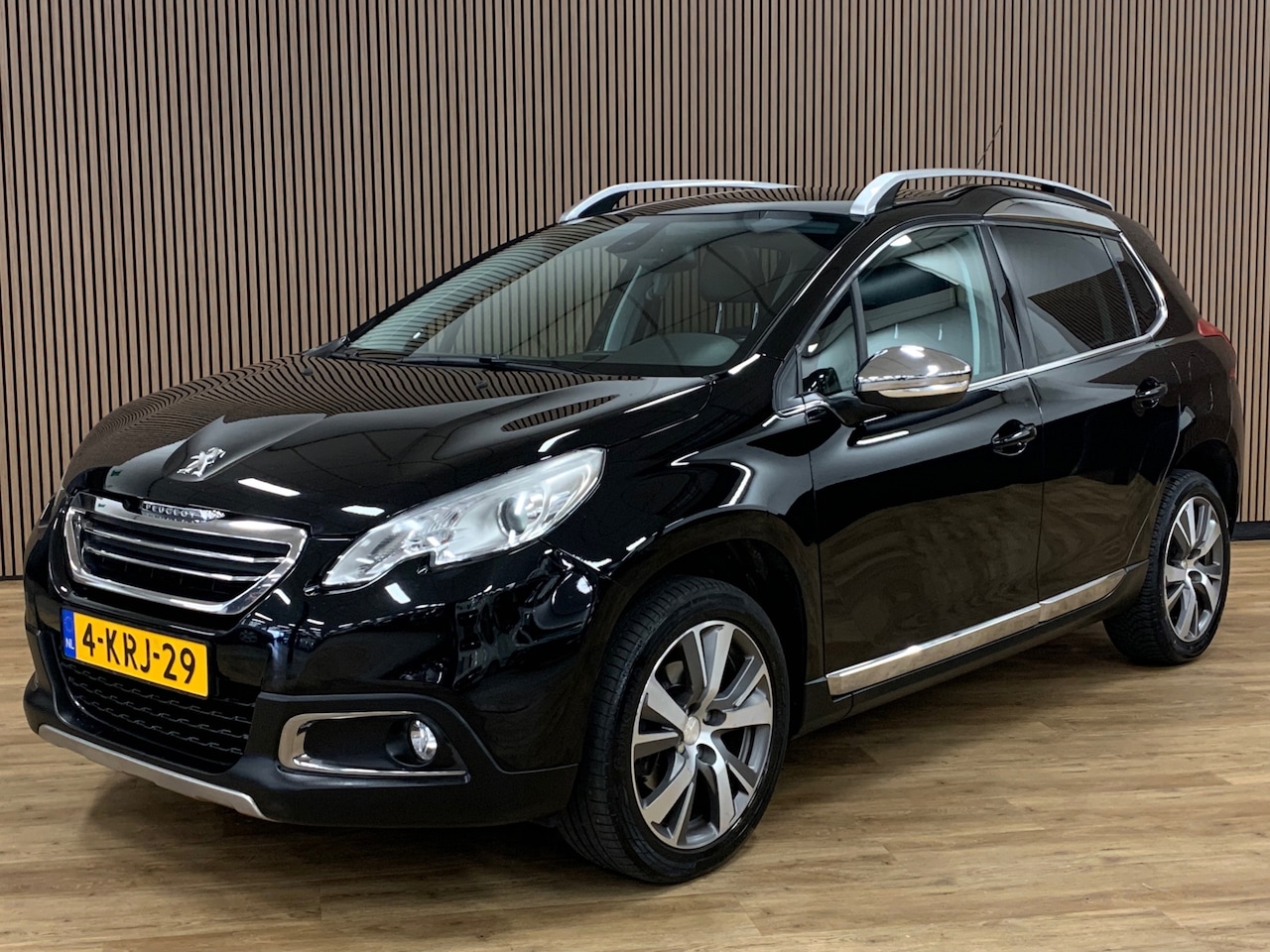 Peugeot 2008 - 1.6 VTi Féline|Panoramdak|Navigatie|Climate Control| - AutoWereld.nl