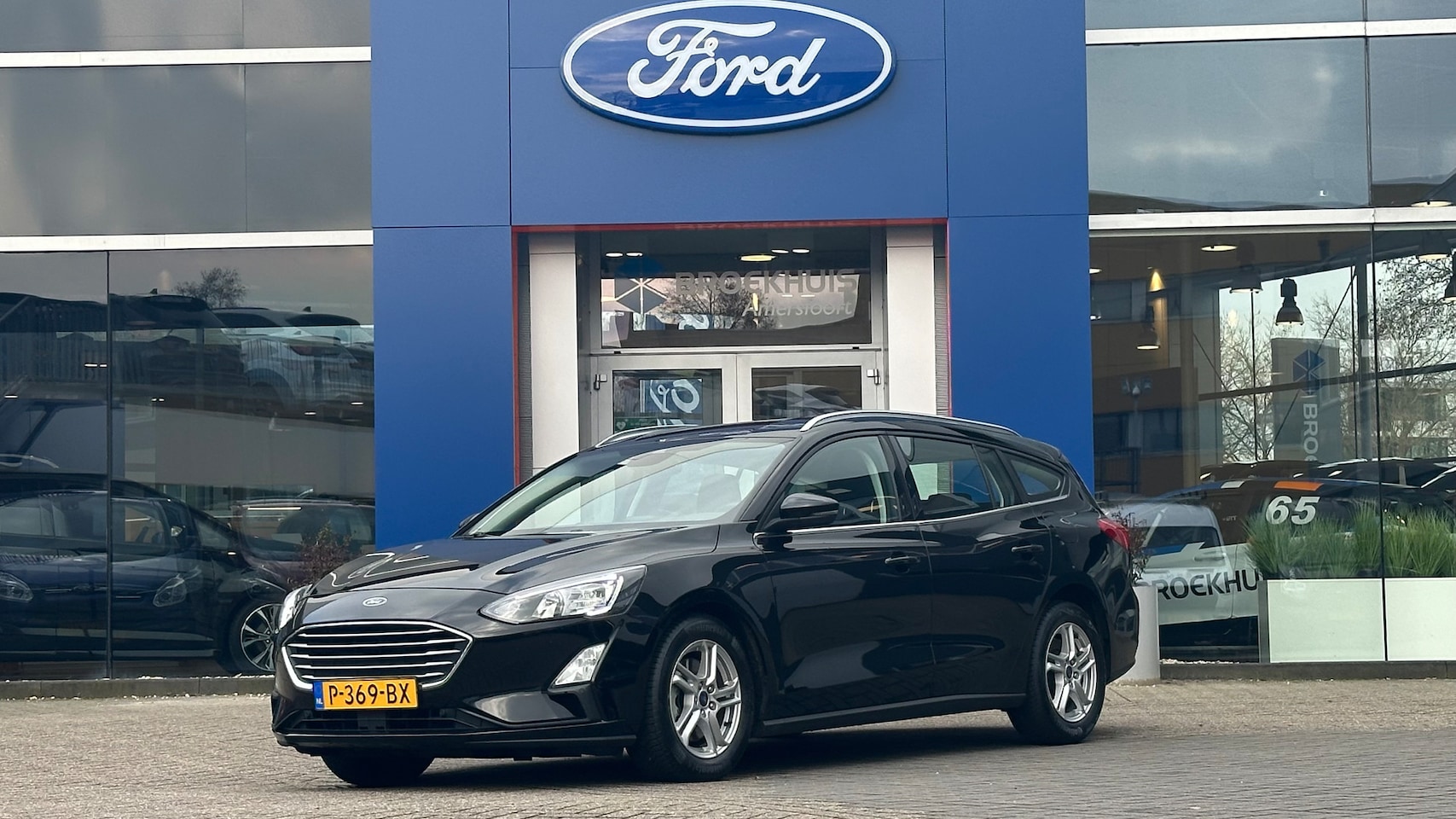 Ford Focus Wagon - 1.0 EcoBoost Hybrid Trend Edition Business | achteruitrijcamera | airco | cruise control - AutoWereld.nl