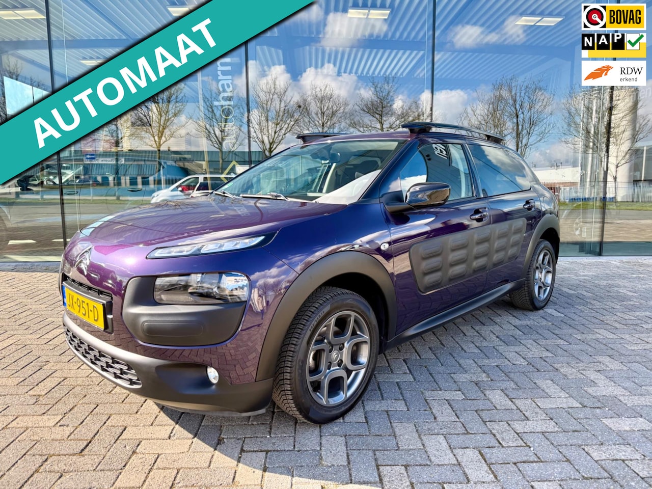 Citroën C4 Cactus - 1.2 82pk SHINE Automaat, Navi, Trekhaak, Climate Control, Bluetooth, PDC - AutoWereld.nl