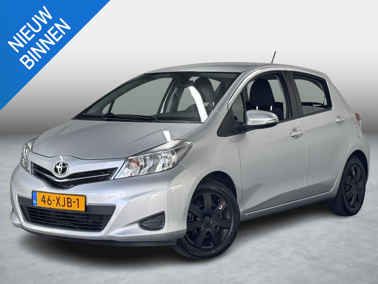 Toyota Yaris - 1.3 VVT-i Aspiration Trekhaak Navigatie - AutoWereld.nl