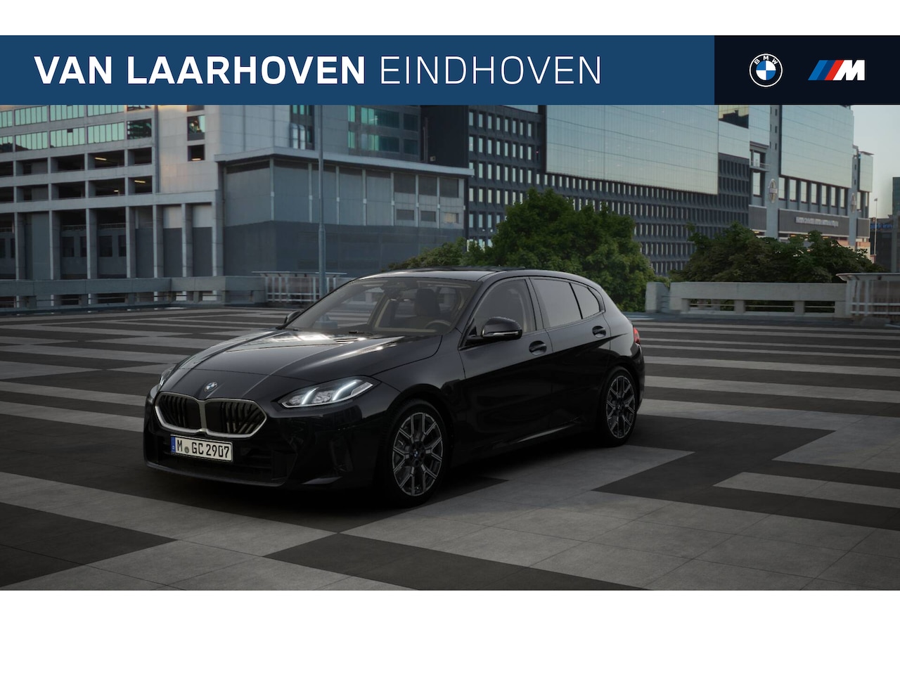 BMW 1-serie - 120 Automaat / Parking Assistant / Extra getint glas achter / Driving Assistant / DAB - AutoWereld.nl