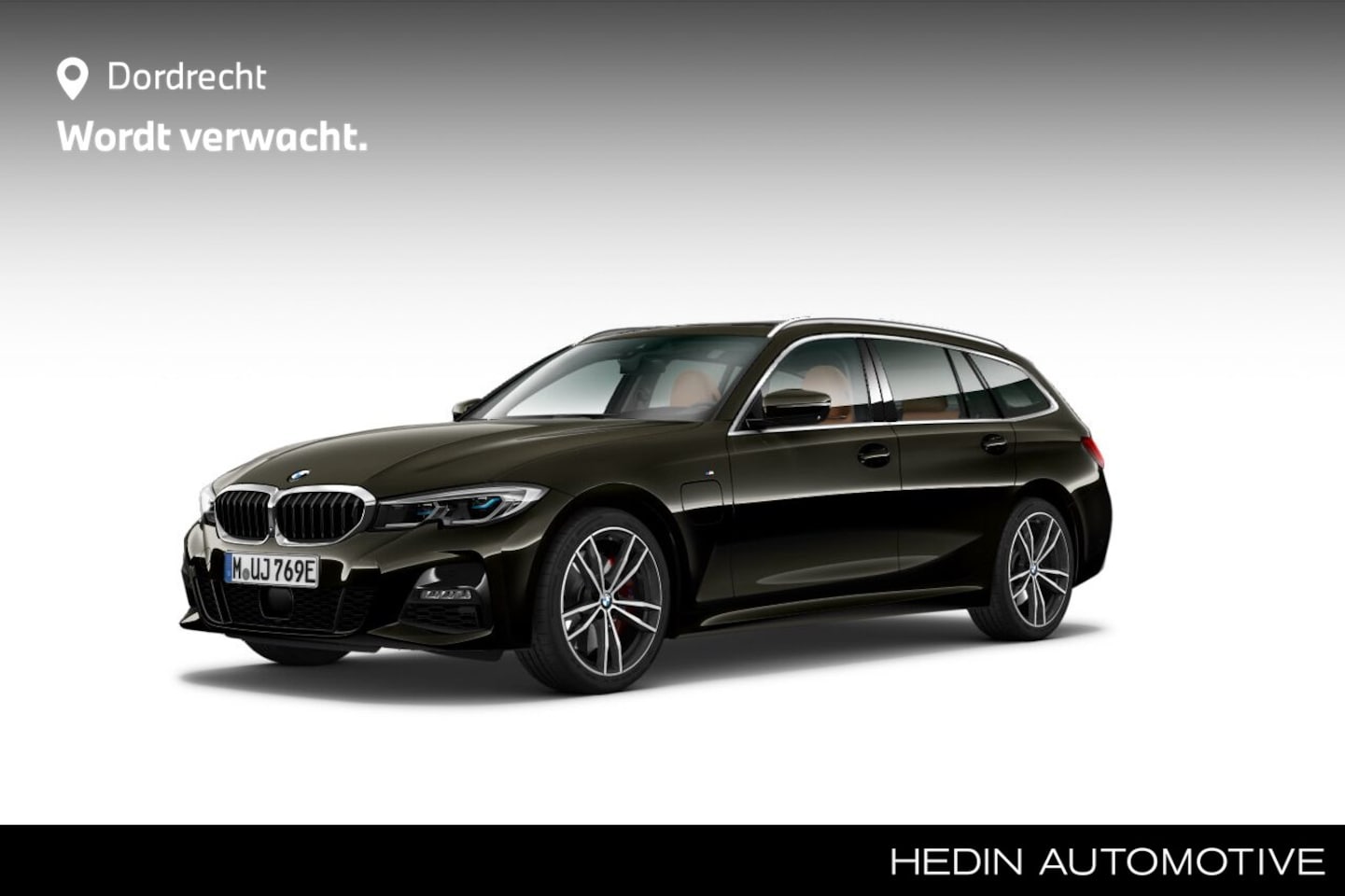 BMW 3-serie Touring - 330e Individual M-Sport | 19" | Panorama | Harman Kardon | CoPilot | Head-Up | Lederen Das - AutoWereld.nl