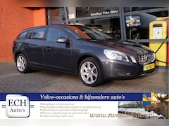 Volvo V60 - T3 150 pk, Dealer onderhouden, Navi, Trekhaak