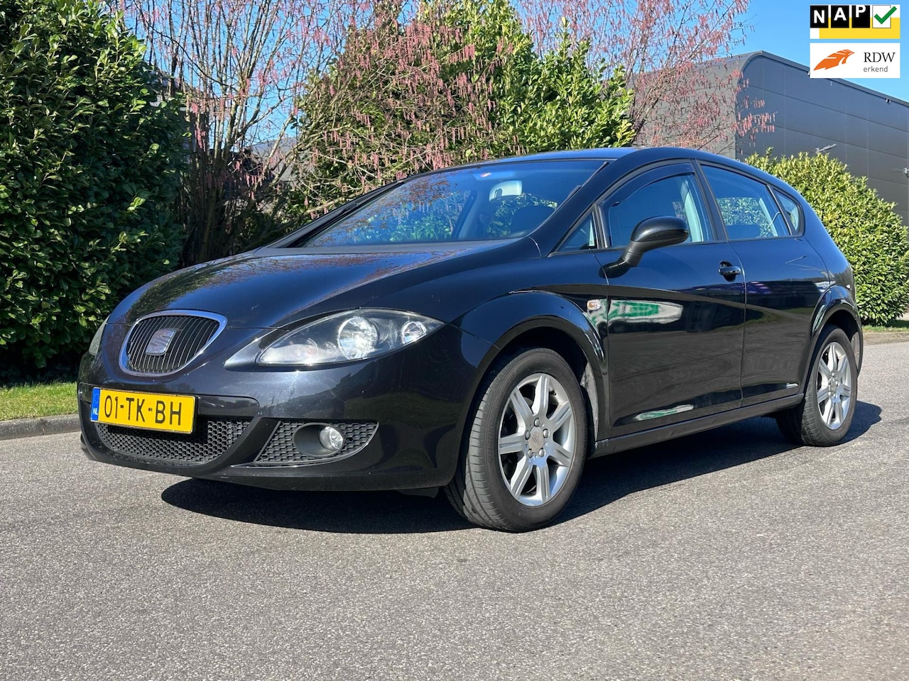 Seat Leon - 1.6 Stylance 1e Eigenaar*Cruise*Clima*Trekhaak*NAP*Dealer onderhouden* - AutoWereld.nl