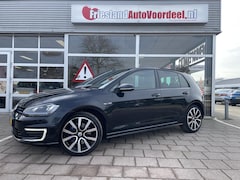 Volkswagen Golf - 1.4 TSI GTE DSG / Groot Navi / Trekhaak / Cruise / 2015