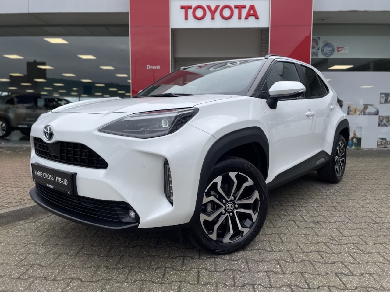 Toyota Yaris Cross - 1.5 Hybrid 115 Dynamic | PDC v/a | Navi | Keyless Entry/Start | - AutoWereld.nl