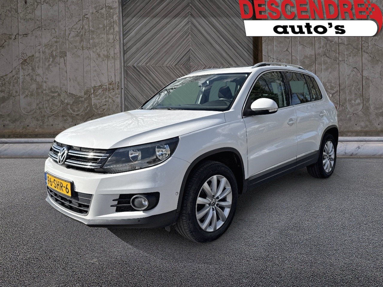 Volkswagen Tiguan - 1.4 TSI Sport&Style 160 pk - AutoWereld.nl