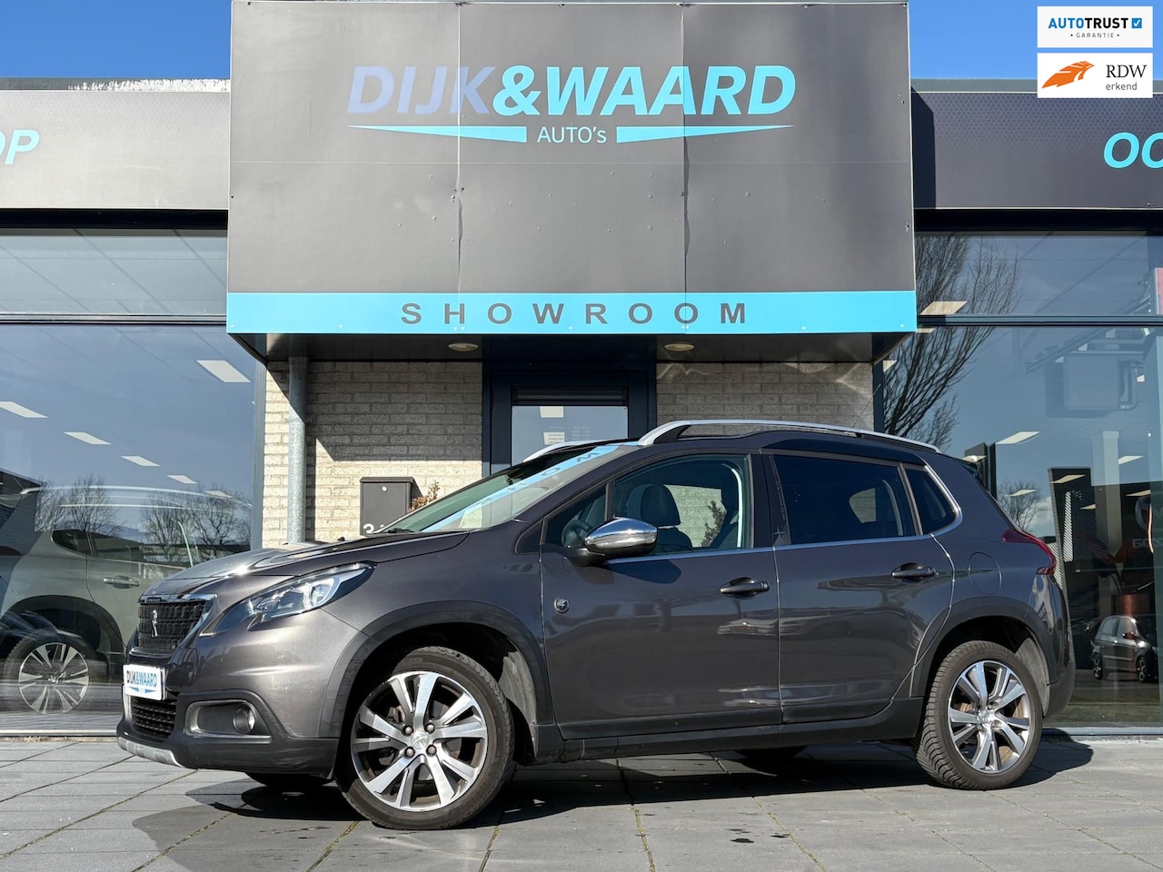 Peugeot 2008 - 1.2 PureTech Allure | PANO | AUTOMAAT | CARPLAY | CRUISE | LED - AutoWereld.nl