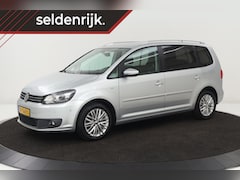 Volkswagen Touran - 1.4 TSI CUP 7-persoons | Stoelverwarming | Xenon | Camera | Navigatie | Park Assist | Clim