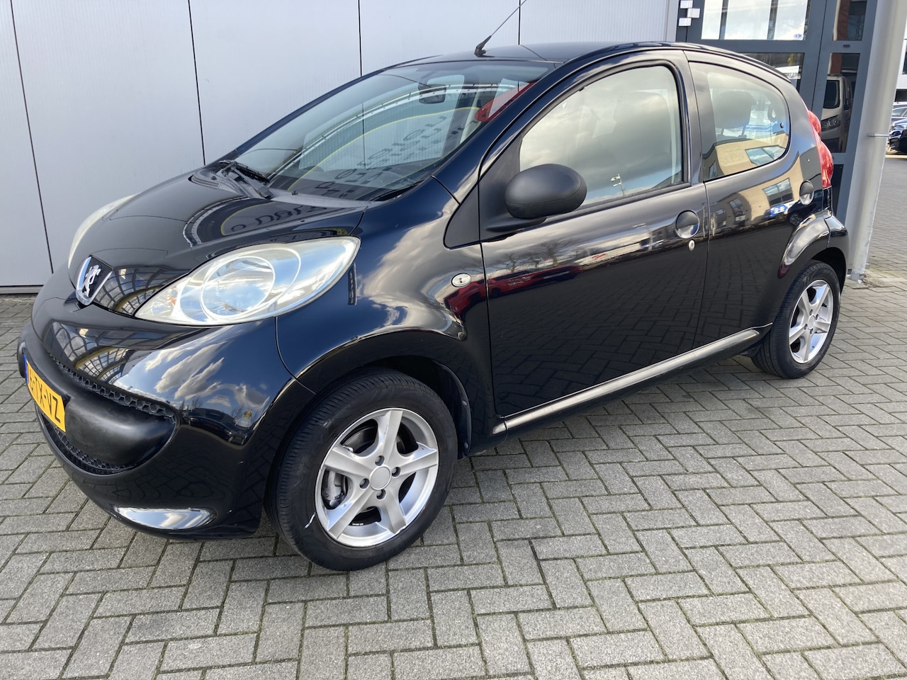 Peugeot 107 - 1.0-12V XR 5 drs | Nieuwe koppeling en APK - AutoWereld.nl