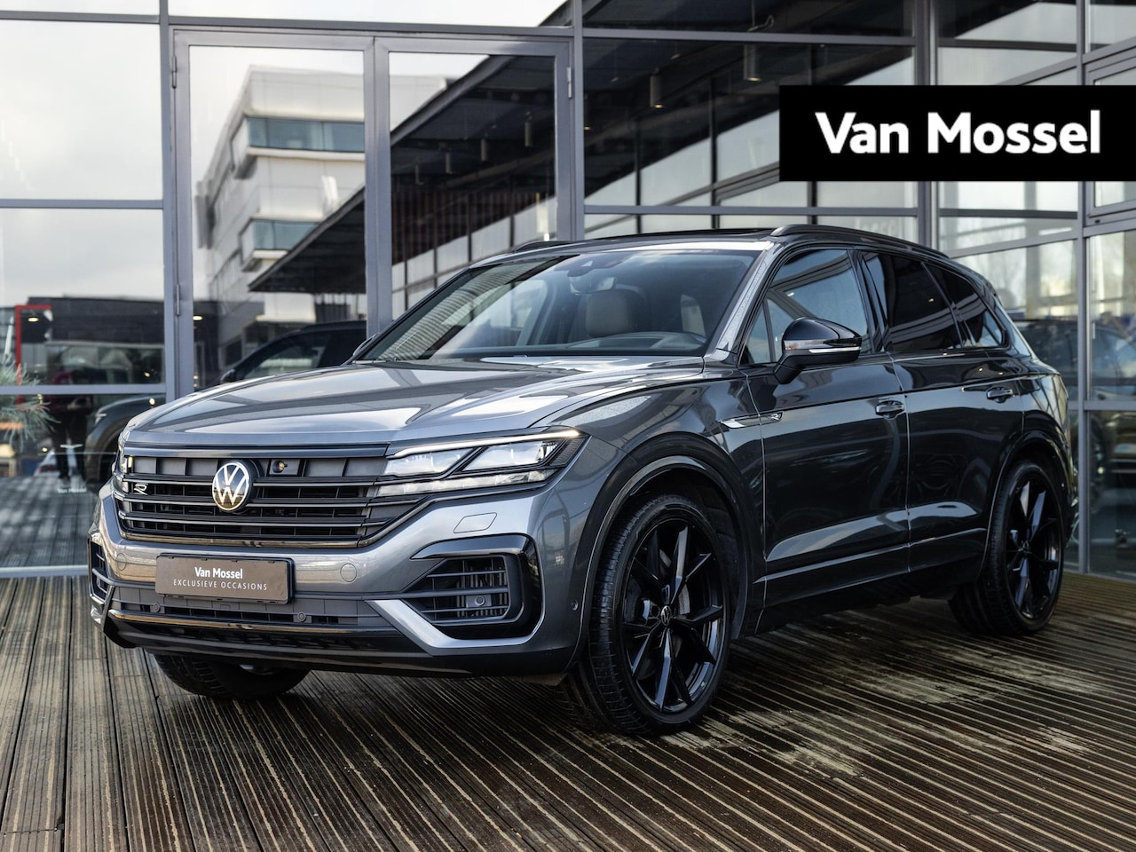 Volkswagen Touareg - 3.0 TSi 4MOTION R |  PANORAMADAK | HEAD UP DISPLAY | BLACK STYLE | MATRIX | DYNAUDIO | TRE - AutoWereld.nl