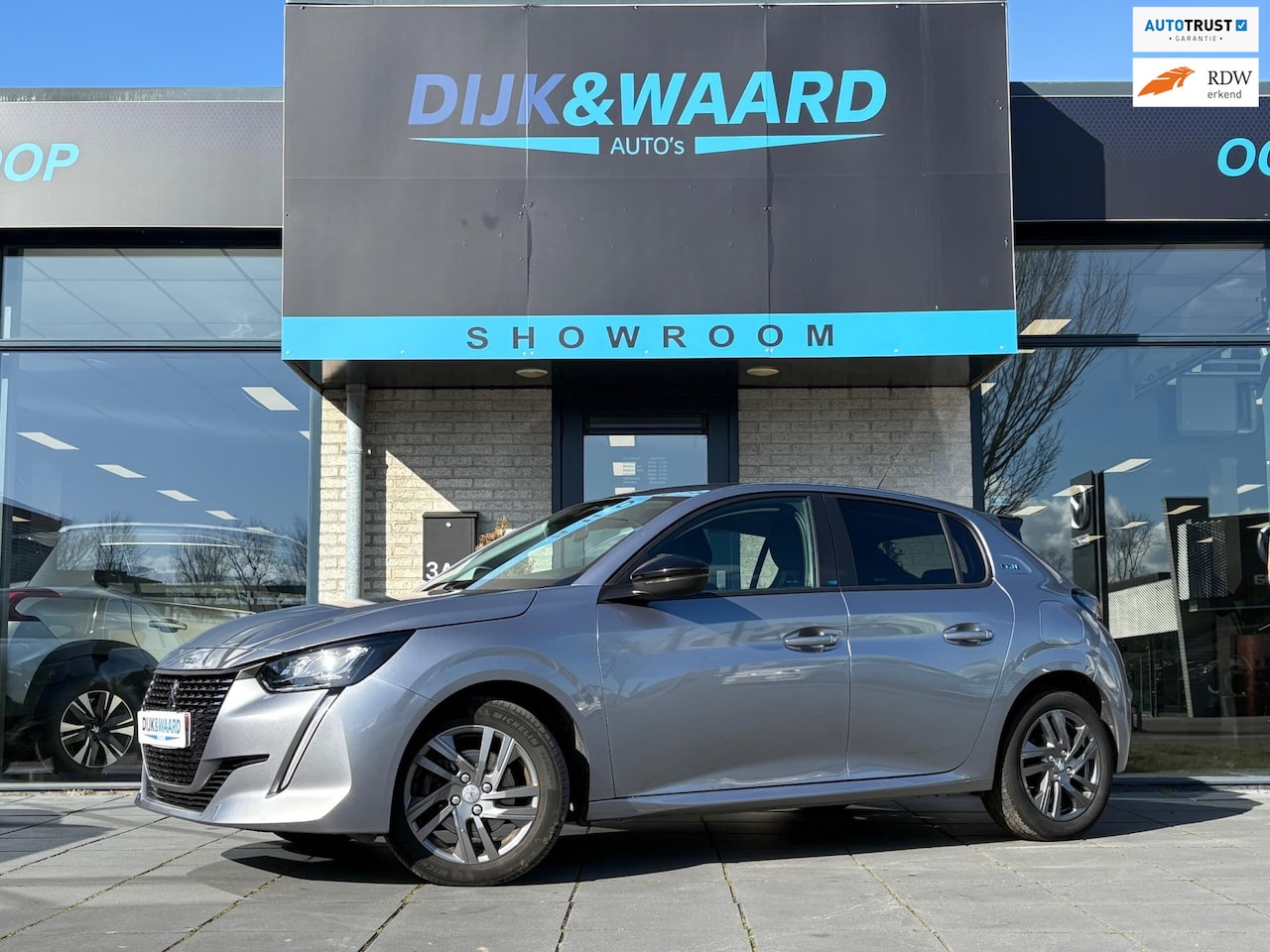 Peugeot 208 - 1.2 PureTech Allure | CARPLAY | CRUISE | NAVI | LED - AutoWereld.nl