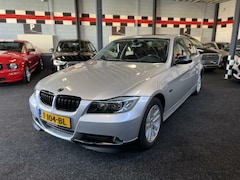 BMW 3-serie - 320i met klep uitlaat. Rijdt en schakelt goed