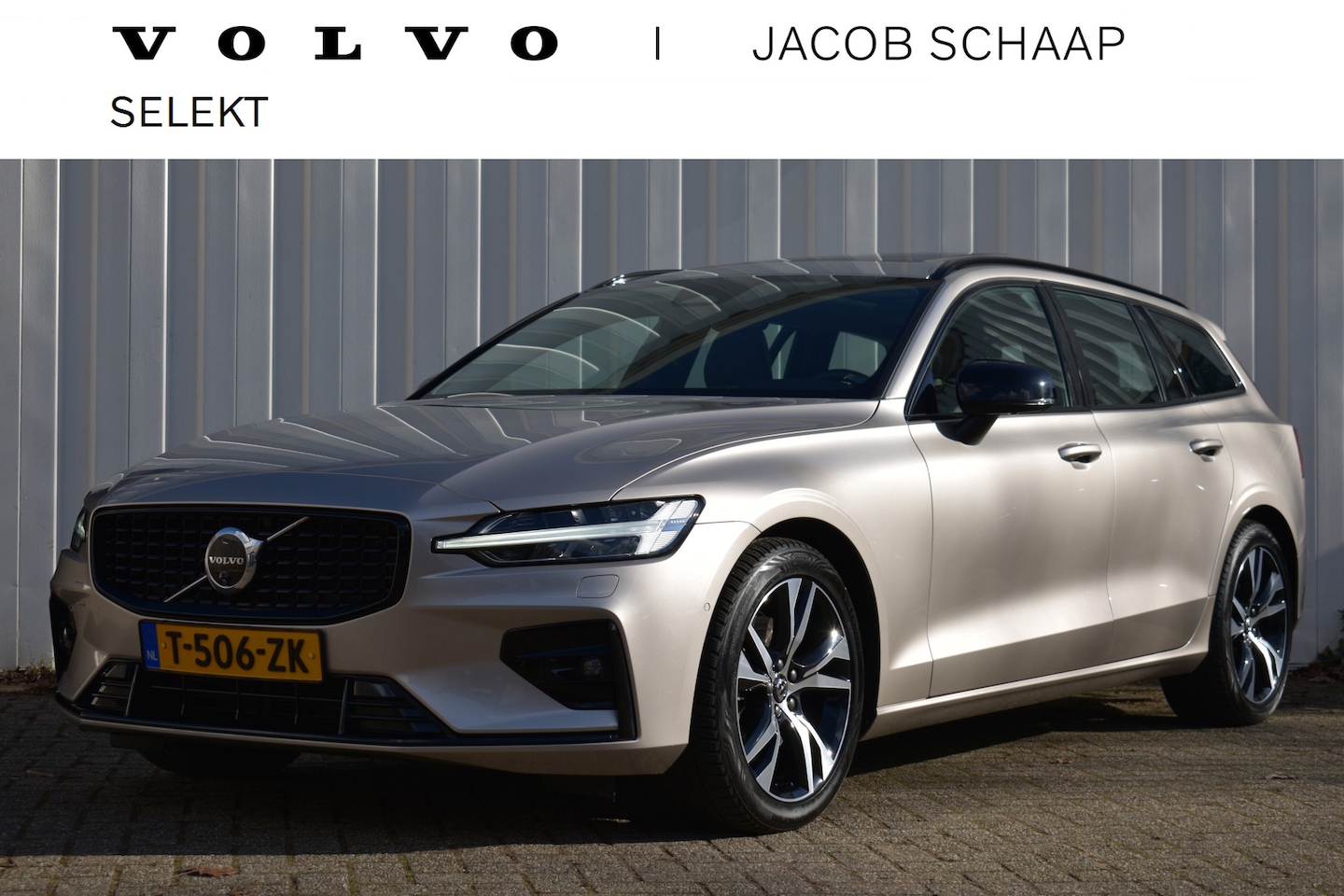 Volvo V60 - B3 Plus Dark | Full-LED koplampen | Harman Kardon audio | 360 Camera | - AutoWereld.nl