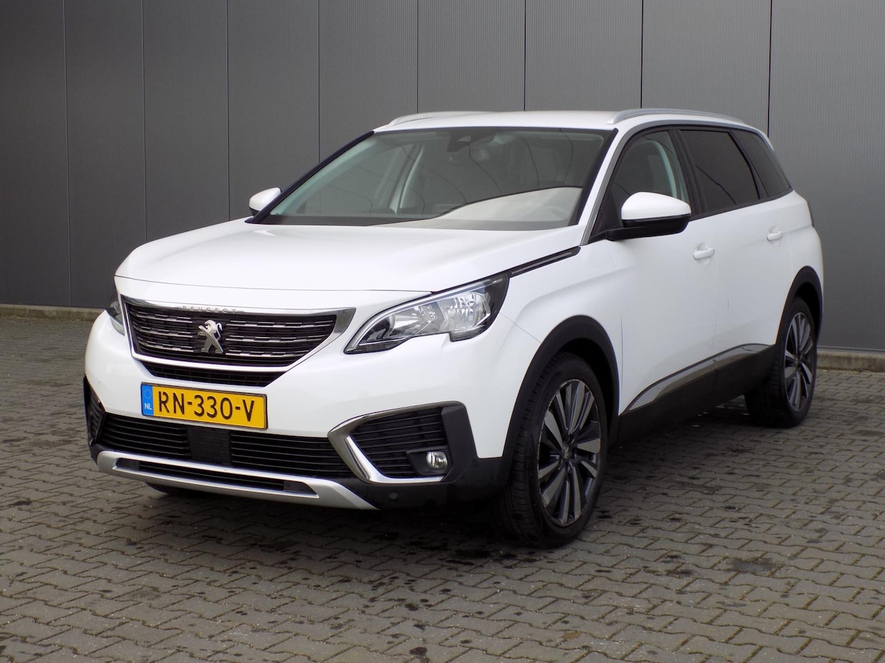 Peugeot 5008 - 1.2 PureTech Blue Lease Premium 1.2 PureTech Blue Lease Premium - AutoWereld.nl