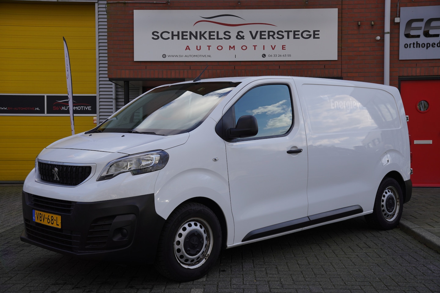 Peugeot Expert - 1.5 BlueHDI 100 Standard Premium / 102 PK / Cruise / Netjes / PDC / Airco / - AutoWereld.nl