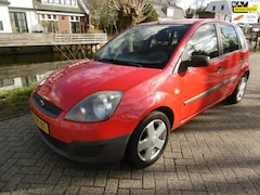 Ford Fiesta - 1.3-8V 5-deurs Airco APK 2026 Stuurbekr. Nette auto