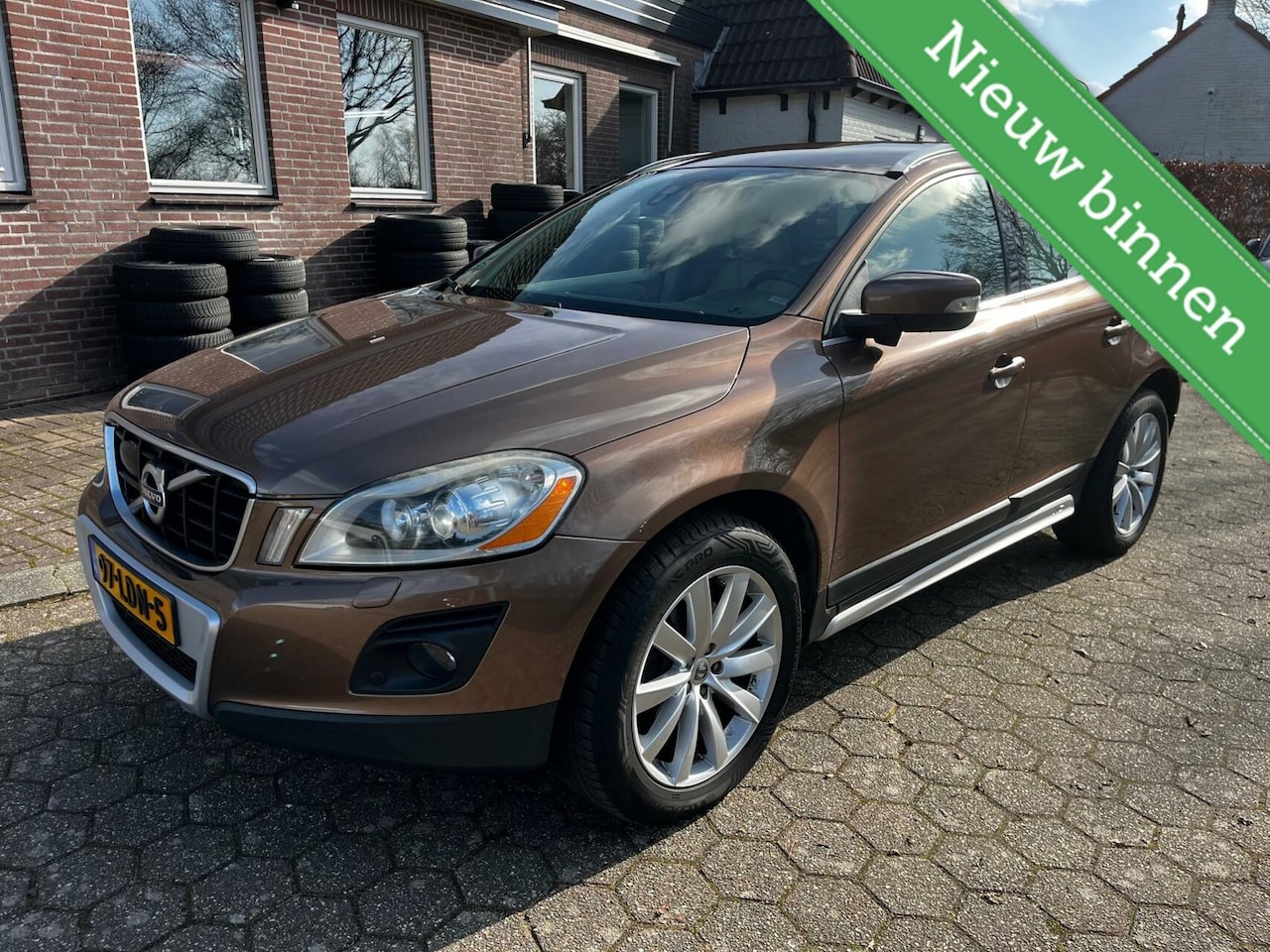 Volvo XC60 - 2.4 D5 Aut AWD Summum 205pk | Orig NL - AutoWereld.nl