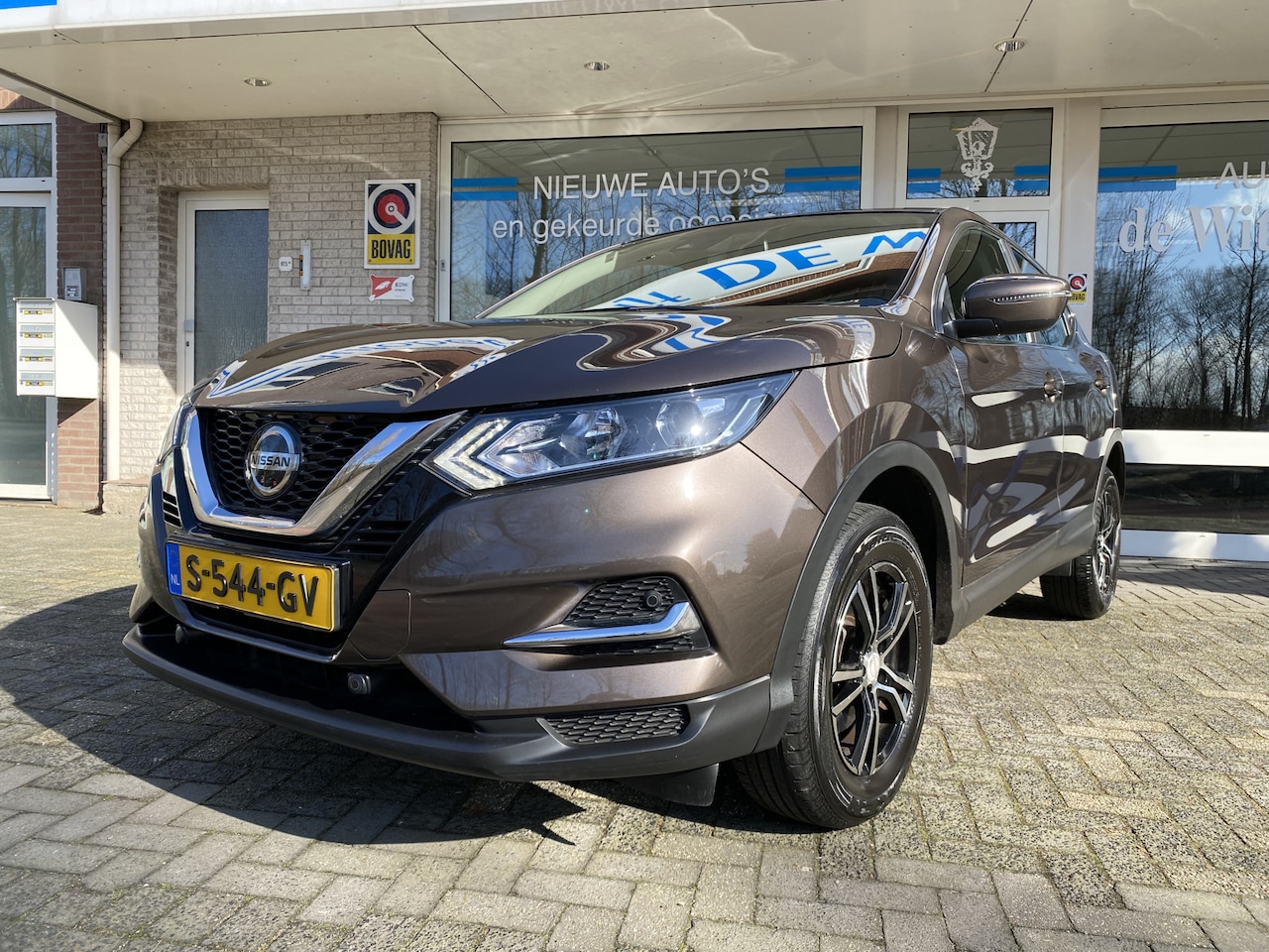 Nissan Qashqai - 1.3 DIG-T Visia Climate contr./Parkeersens. V+A/Cruise contr./Rijstrooksensor/Led verlicht - AutoWereld.nl